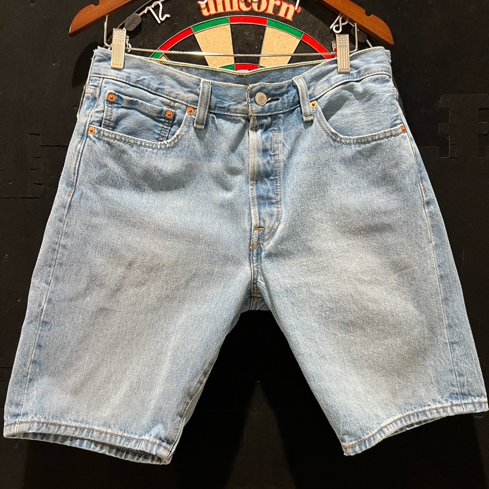 Levi Jean shorts size 33